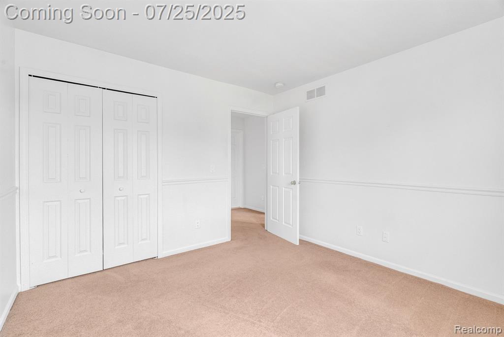 17580 Freedom Lane Riverview, MI 48193 - Photo 35 of 49