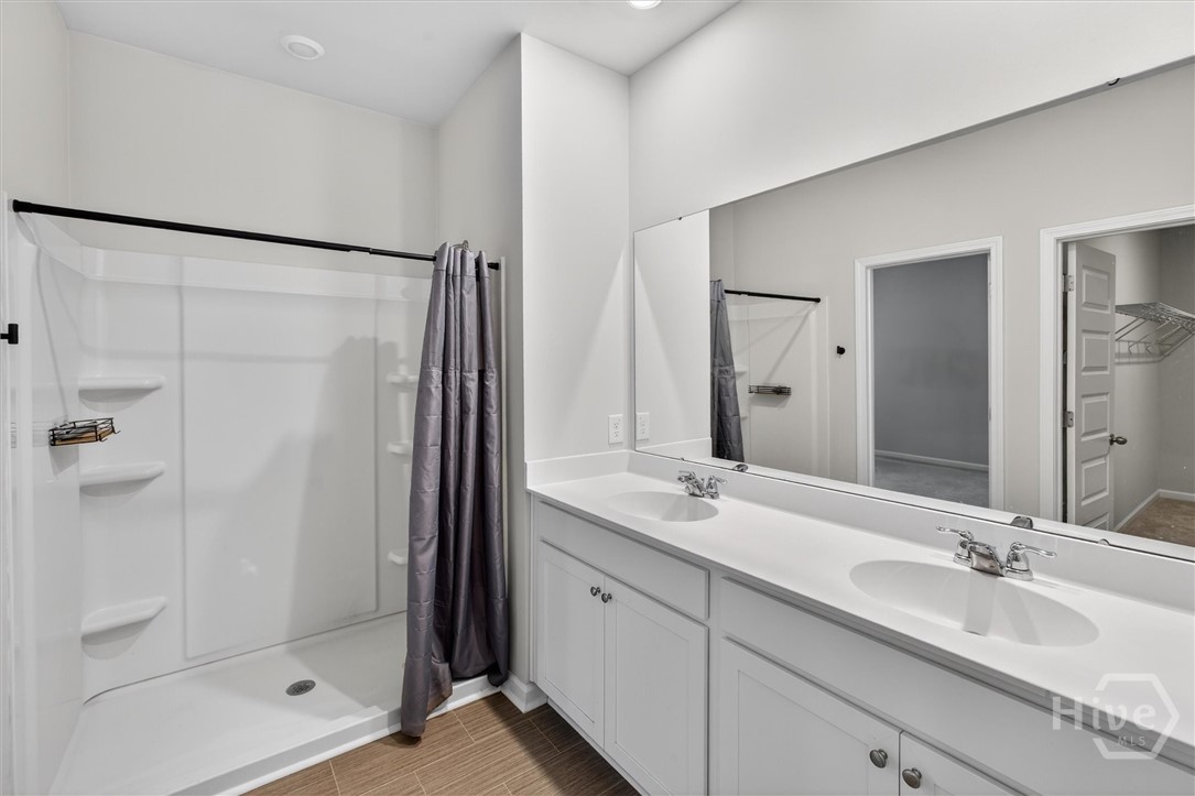 312 Lillian Street Rincon, GA 31326 - Photo 25 of 40 Primary bathroom.