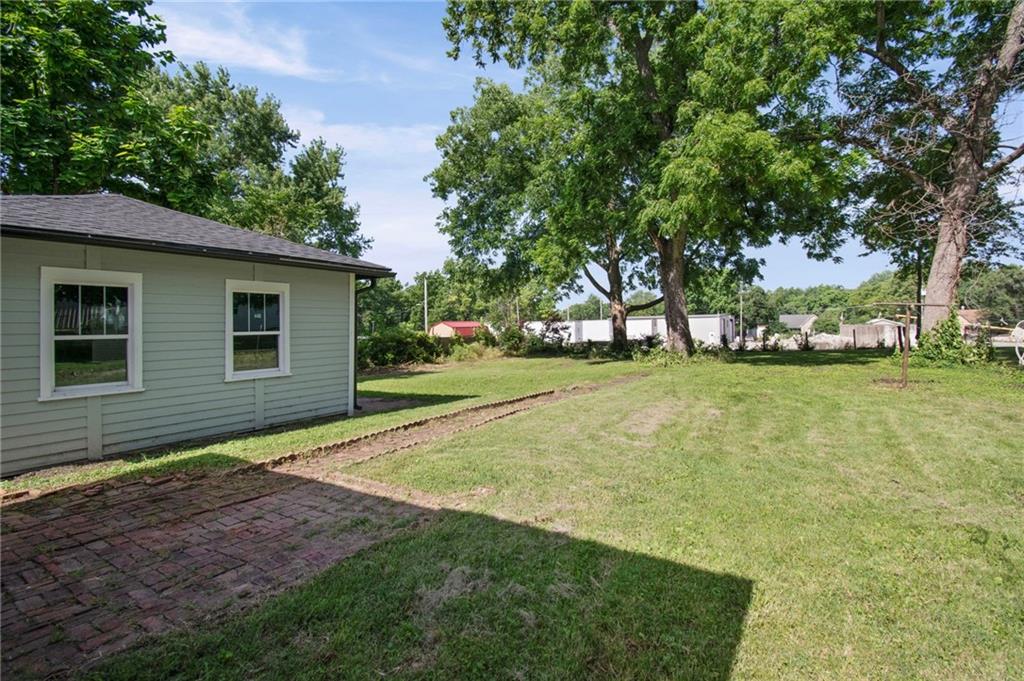 611 South Main Street Clinton, MO 64735 - Photo 33 of 35