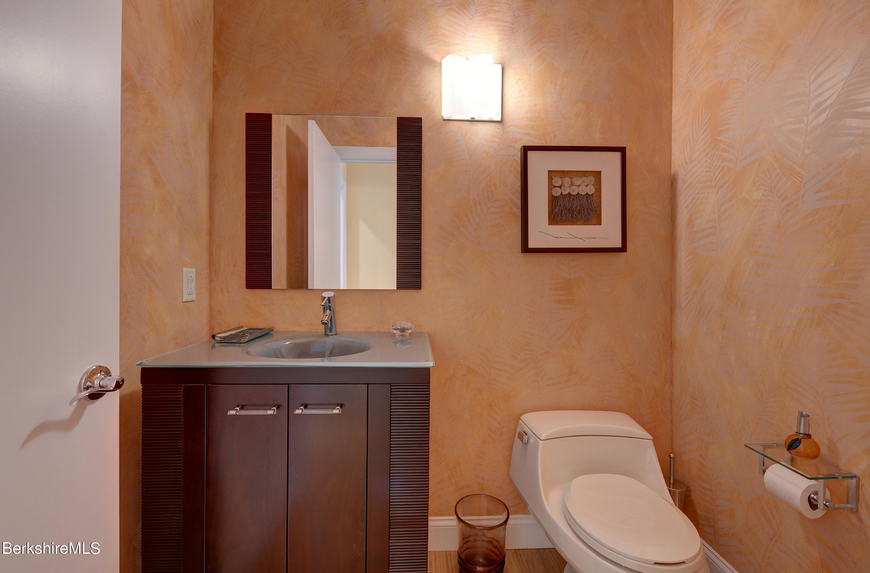 561 Red Barn Road Dalton, MA 01226 - Photo 14 of 60 Guest Bath
