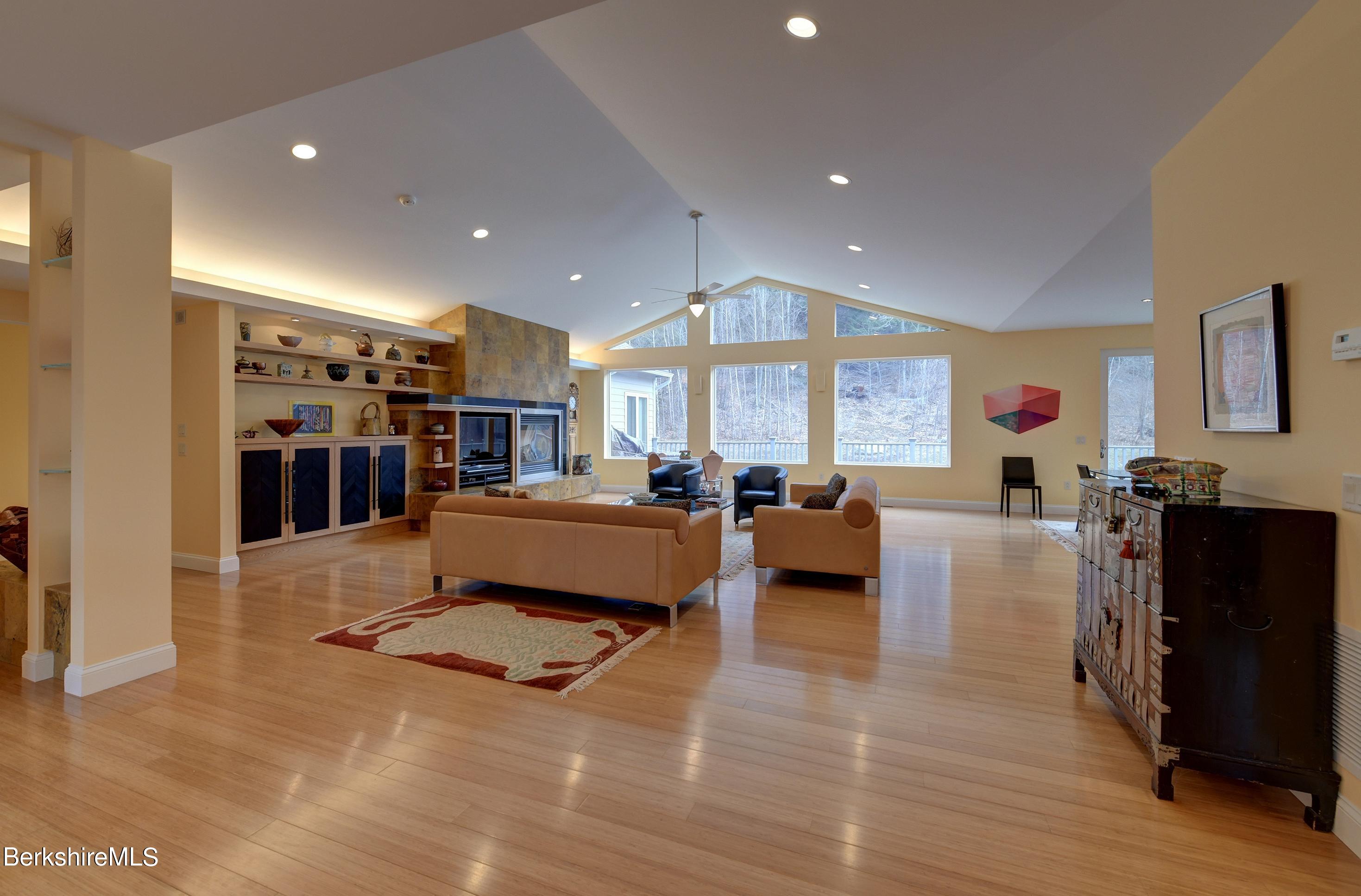 561 Red Barn Road Dalton, MA 01226 - Photo 5 of 60 Great Room