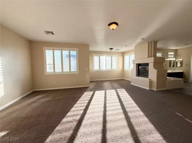 $2,400 | 293 Harpers Ferry Avenue, Las Vegas, NV 89148
