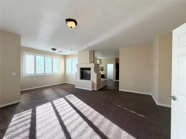 $2,400 | 293 Harpers Ferry Avenue, Las Vegas, NV 89148