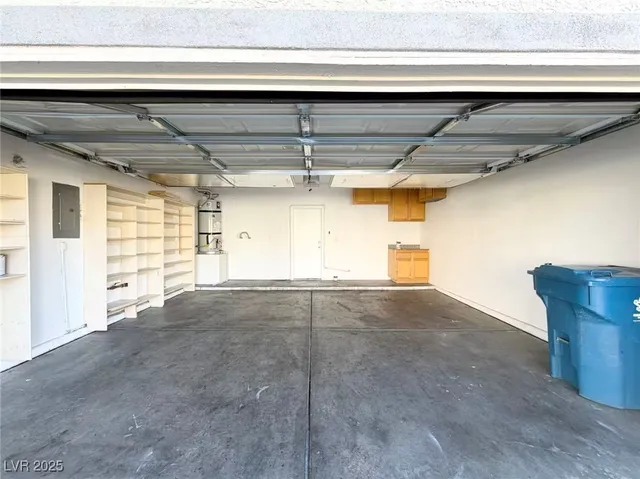 $2,400 | 293 Harpers Ferry Avenue, Las Vegas, NV 89148