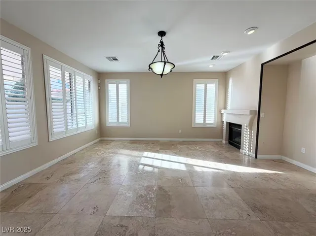 $2,400 | 293 Harpers Ferry Avenue, Las Vegas, NV 89148