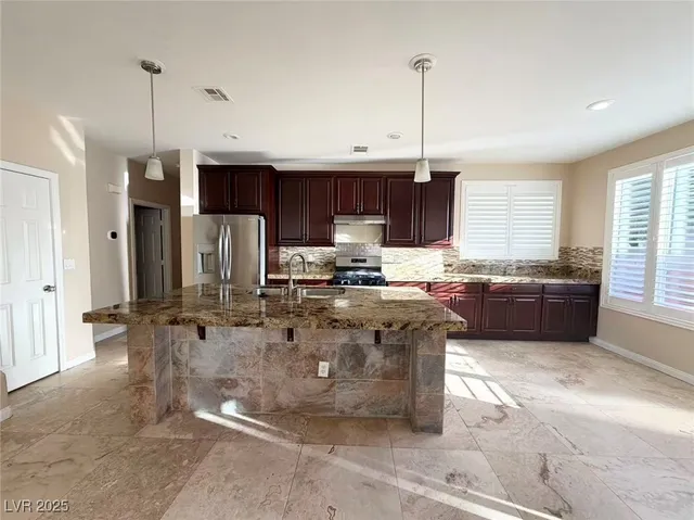 $2,400 | 293 Harpers Ferry Avenue, Las Vegas, NV 89148