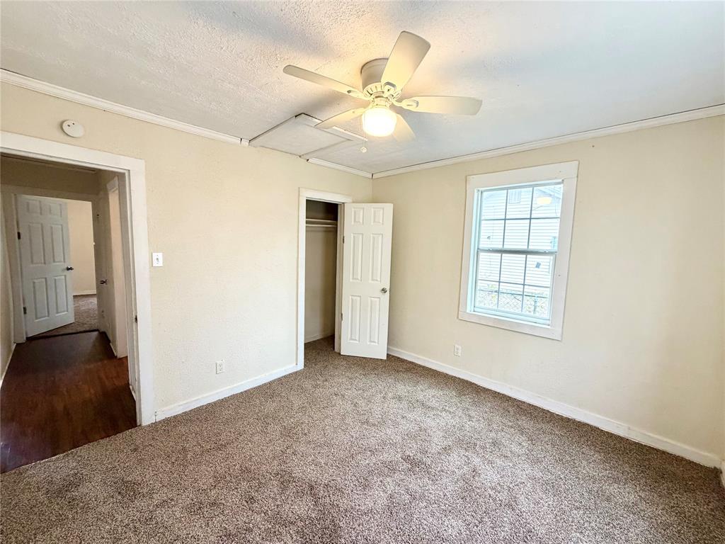 1140 Faulkner Lane Waco, TX 76704 - Photo 11 of 17 a view of an empty room with a window