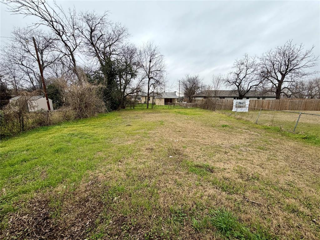 1140 Faulkner Lane Waco, TX 76704 - Photo 16 of 17 a view of a field with trees