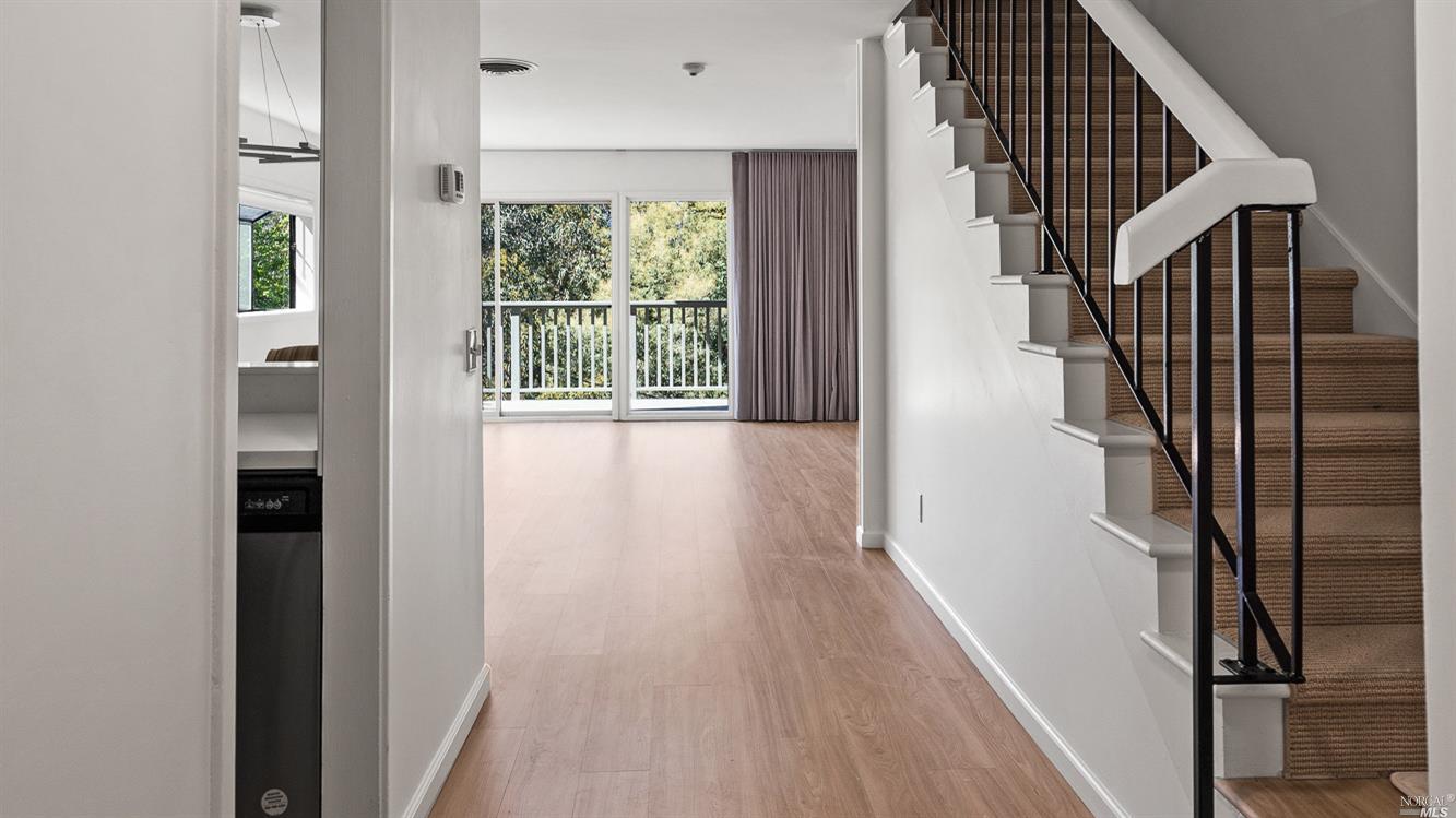 32 Ross Road Sausalito, CA 94965 - Photo 8 of 39