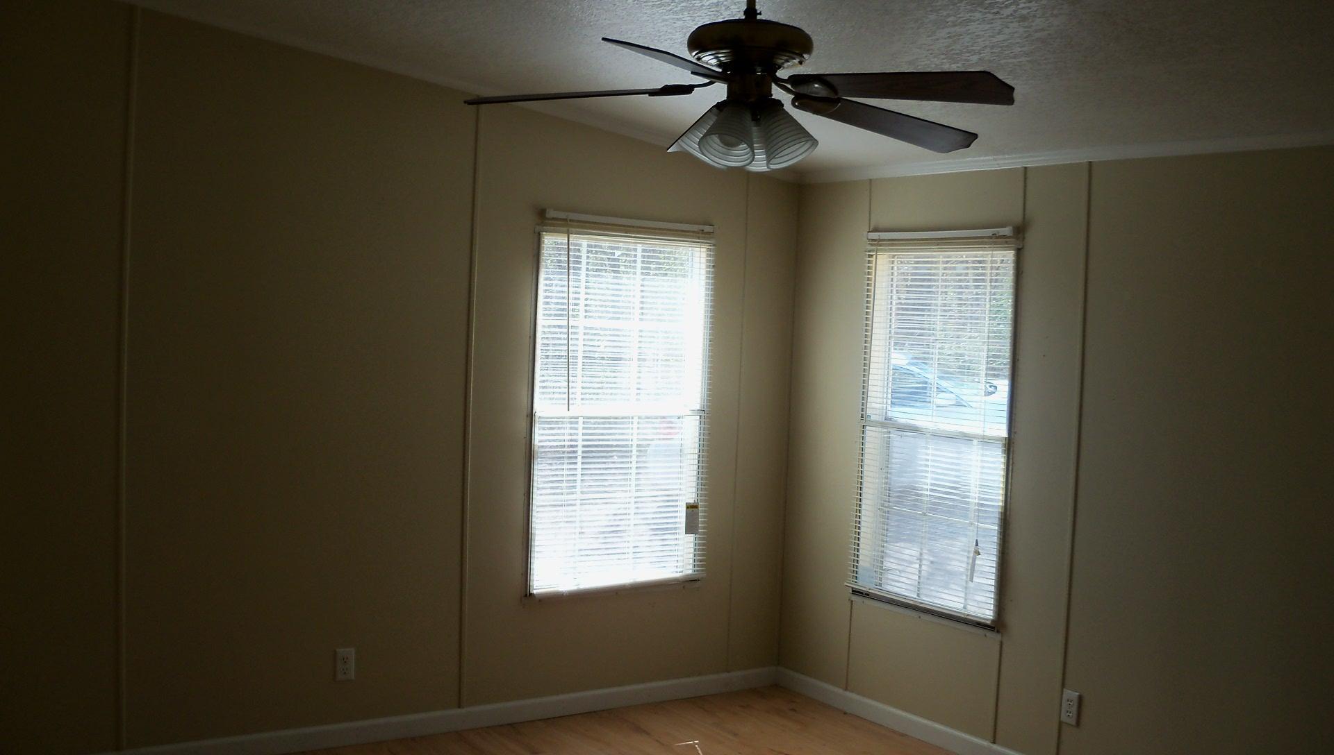 429 Willow Road Dayton, TN 37321 - Photo 6 of 10 100_2539.JPG