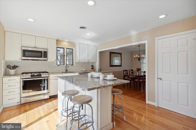 $805,000 | 13 Morris Circle, Wayne, PA 19087