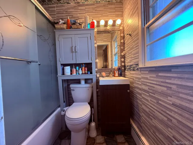 $920,000 | 12 Hilton Court, Hicksville, NY 11801