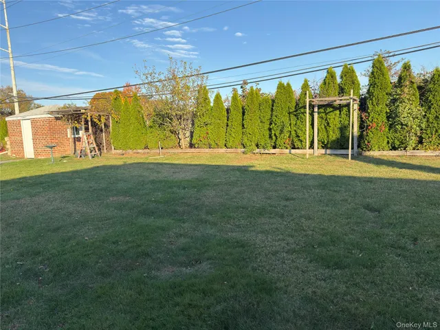 $920,000 | 12 Hilton Court, Hicksville, NY 11801