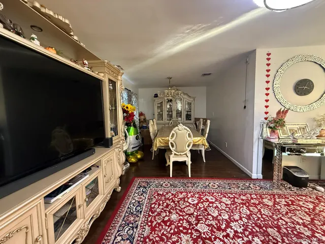 $920,000 | 12 Hilton Court, Hicksville, NY 11801