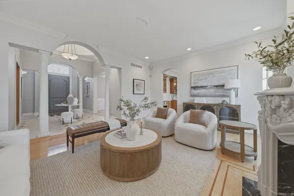$1,599,000 | 11361 West Plainfield Road, Indian Head Park, IL 60525