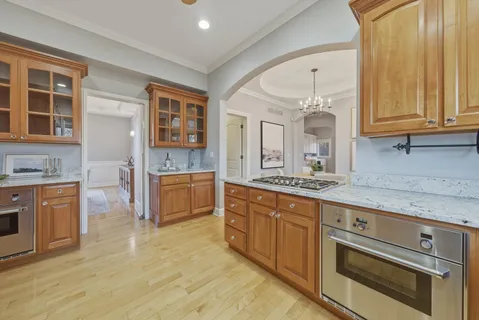 $1,599,000 | 11361 West Plainfield Road, Indian Head Park, IL 60525