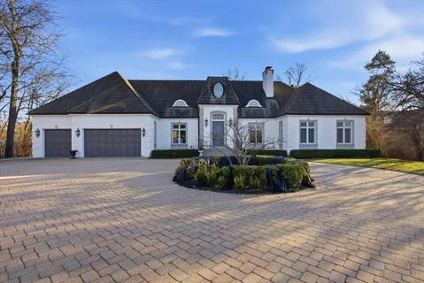 $1,599,000 | 11361 West Plainfield Road, Indian Head Park, IL 60525