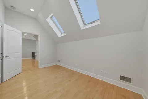 $1,599,000 | 11361 West Plainfield Road, Indian Head Park, IL 60525