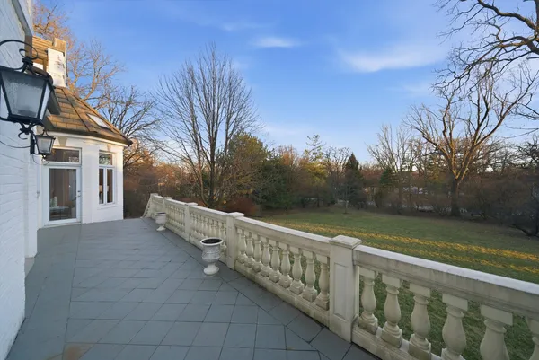 $1,599,000 | 11361 West Plainfield Road, Indian Head Park, IL 60525