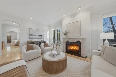 $1,599,000 | 11361 West Plainfield Road, Indian Head Park, IL 60525