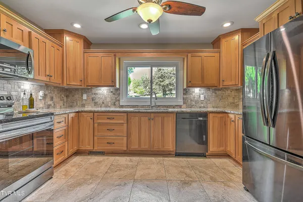 $479,000 | 1461 Holston Drive, Bristol, TN 37620