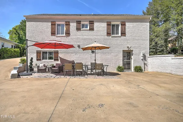 $479,000 | 1461 Holston Drive, Bristol, TN 37620