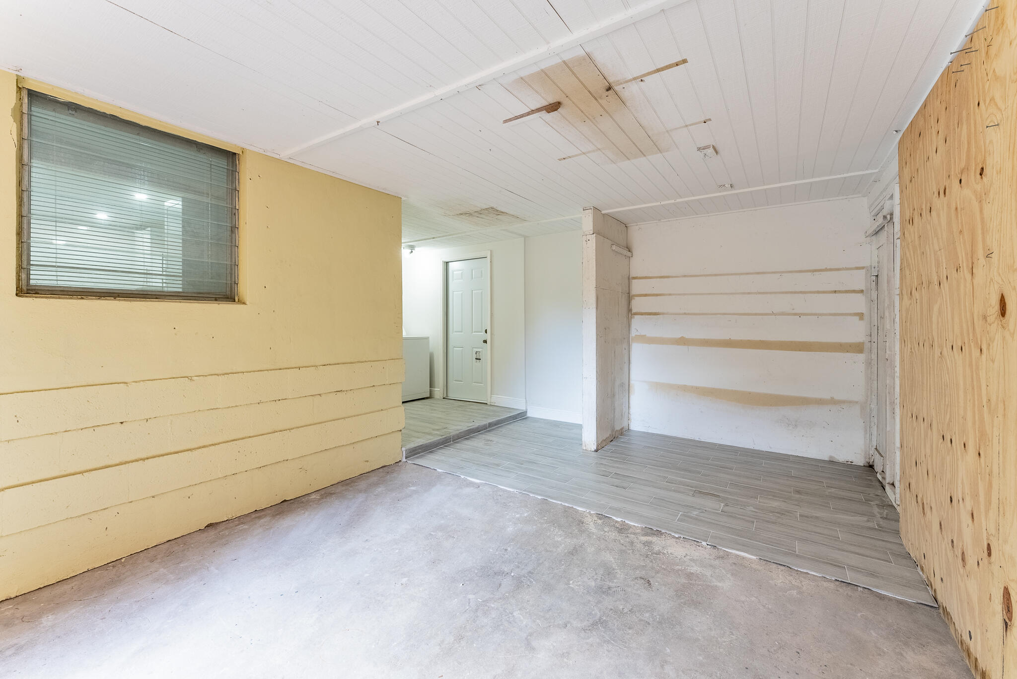 152 Akron Road Lake Worth, FL 33467 - Photo 25 of 33 152 Akron Rd - Lake Worth, Fl-24