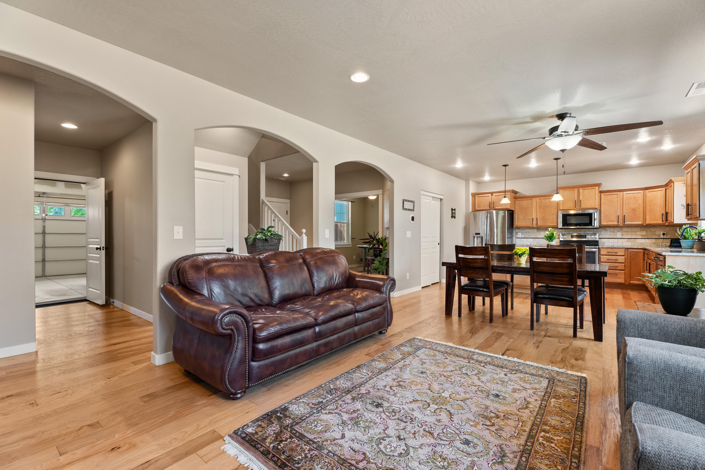 482 North Village Meadows Road Sisters, OR 97759 - Photo 12 of 34 42-print-Riley Visuals-42