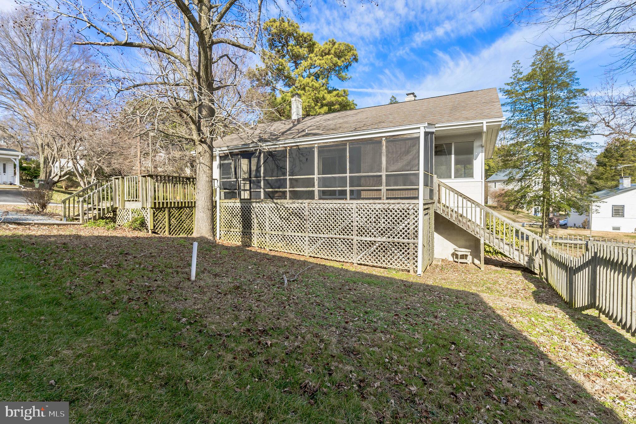 5101 Knoll Road Huntingtown, MD 20639 - Photo 3 of 38 Bring All Of HGTV Ideas To Perfect This Gem