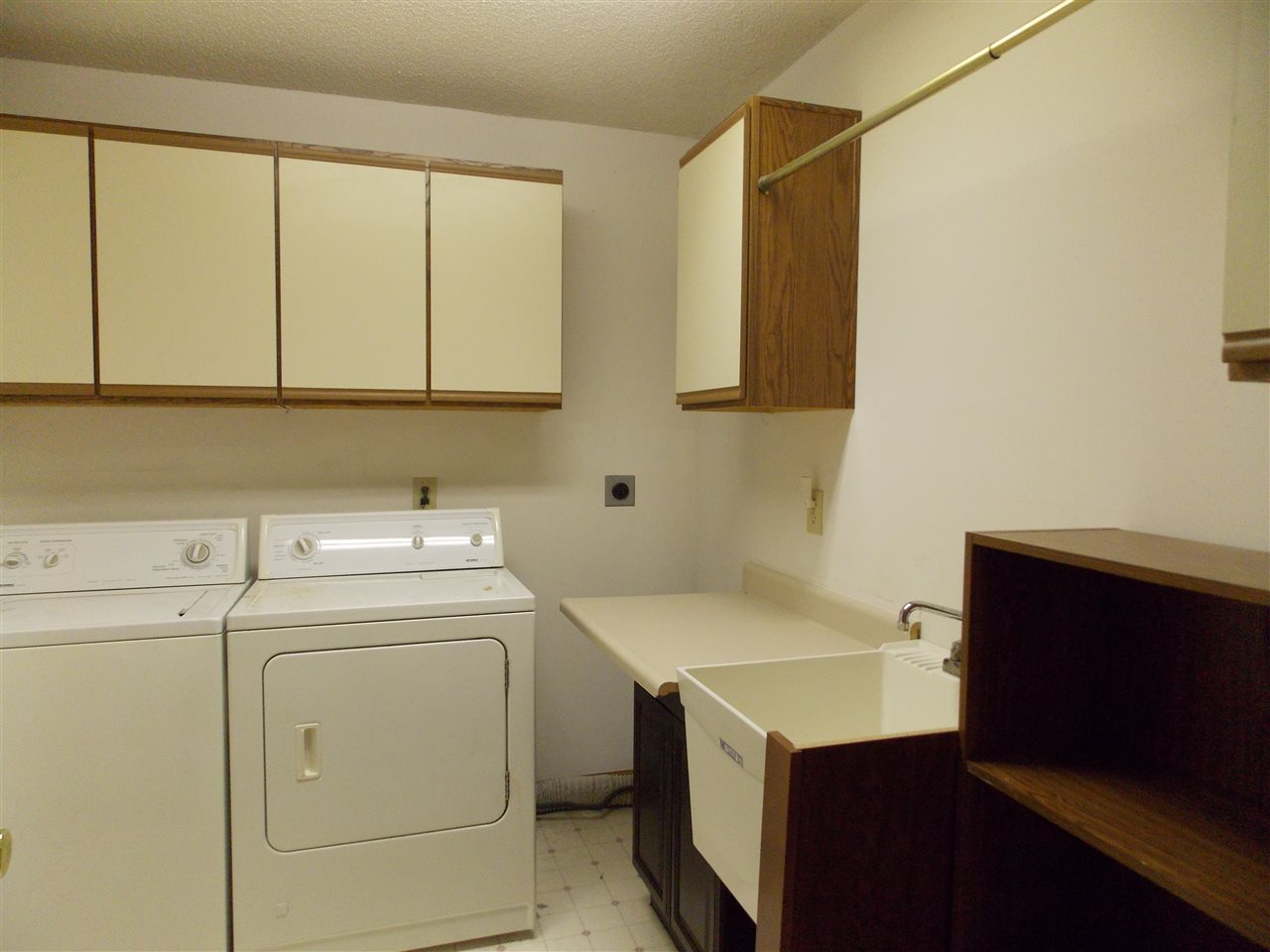 7520 Bluffton Road Fort Wayne, IN 46809 - Photo 15 of 27