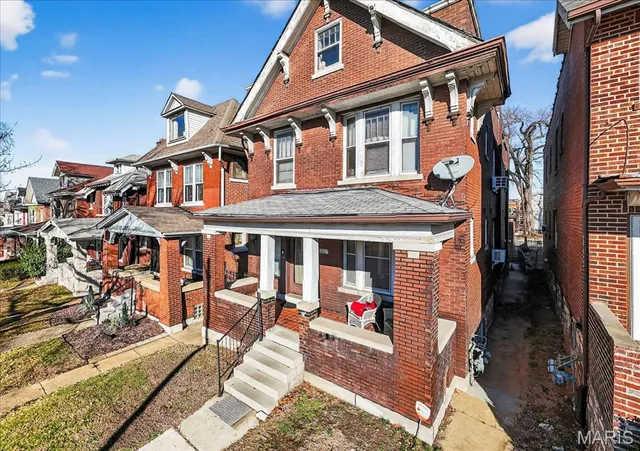 $275,000 | 3627 Lafayette Avenue, St. Louis, MO 63110