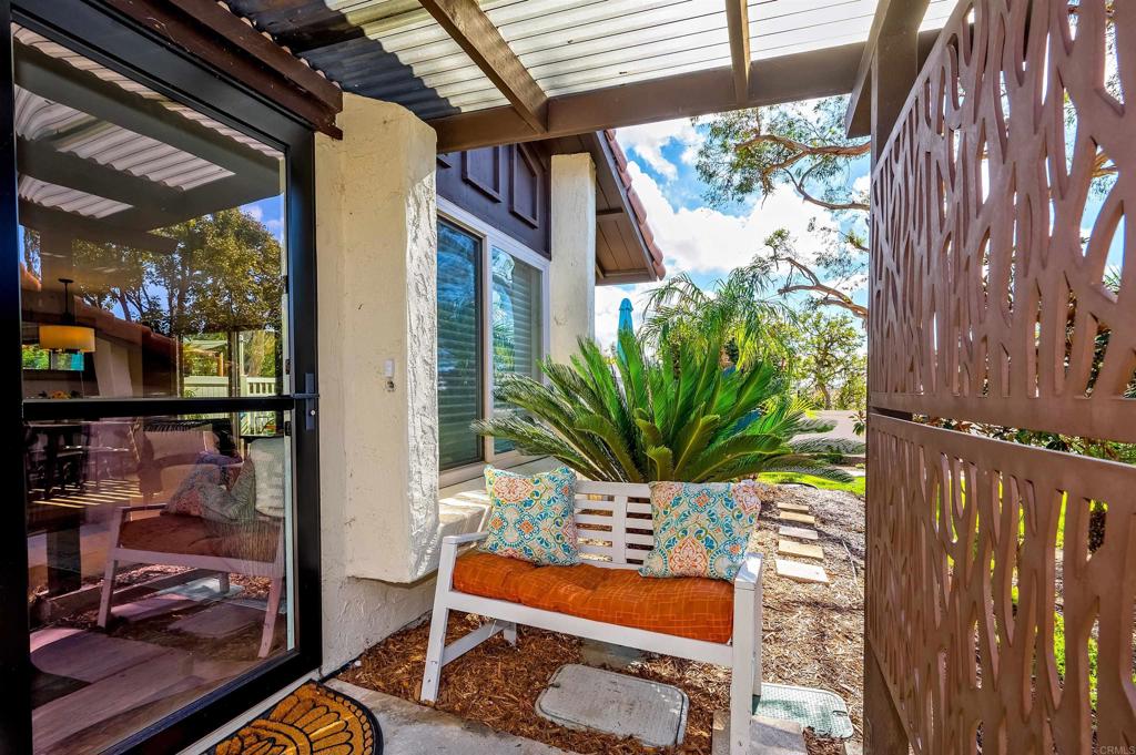 315 Volney Lane Encinitas, CA 92024 - Photo 5 of 51 a outdoor living room with furniture