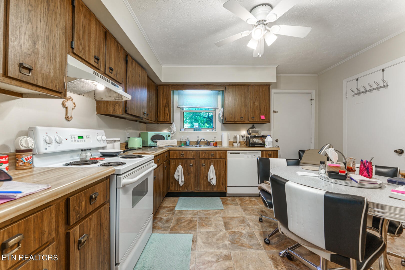 1904 Brookmill Road Knoxville, TN 37932 - Photo 6 of 26 Gallery Image 6