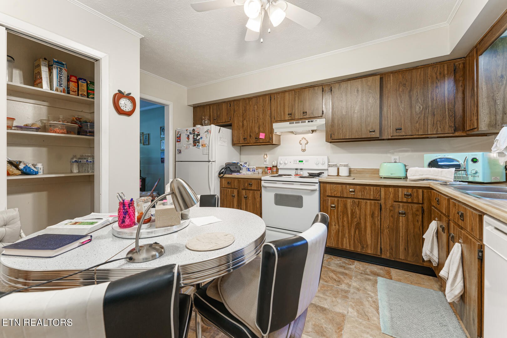 1904 Brookmill Road Knoxville, TN 37932 - Photo 8 of 26 Gallery Image 8