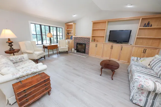 $1,045,000 | 3877 Tolena Road Northeast, Alexandria, MN 56308