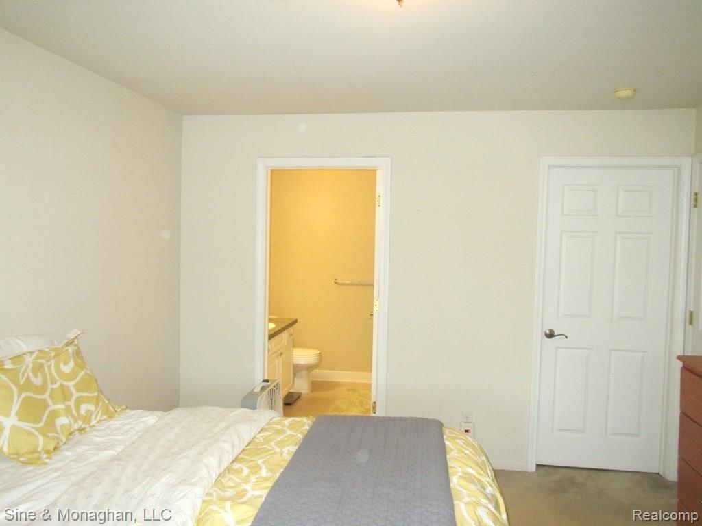 3609 Oakmonte Boulevard Rochester, MI 48306 - Photo 13 of 29