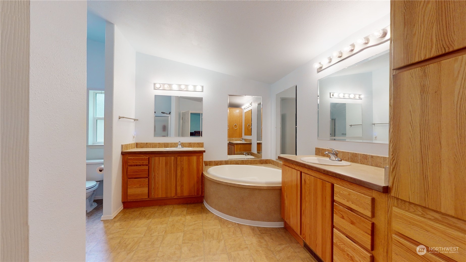20889 Northeast Melson Road Poulsbo, WA 98370 - Photo 14 of 34 Gallery Image 14