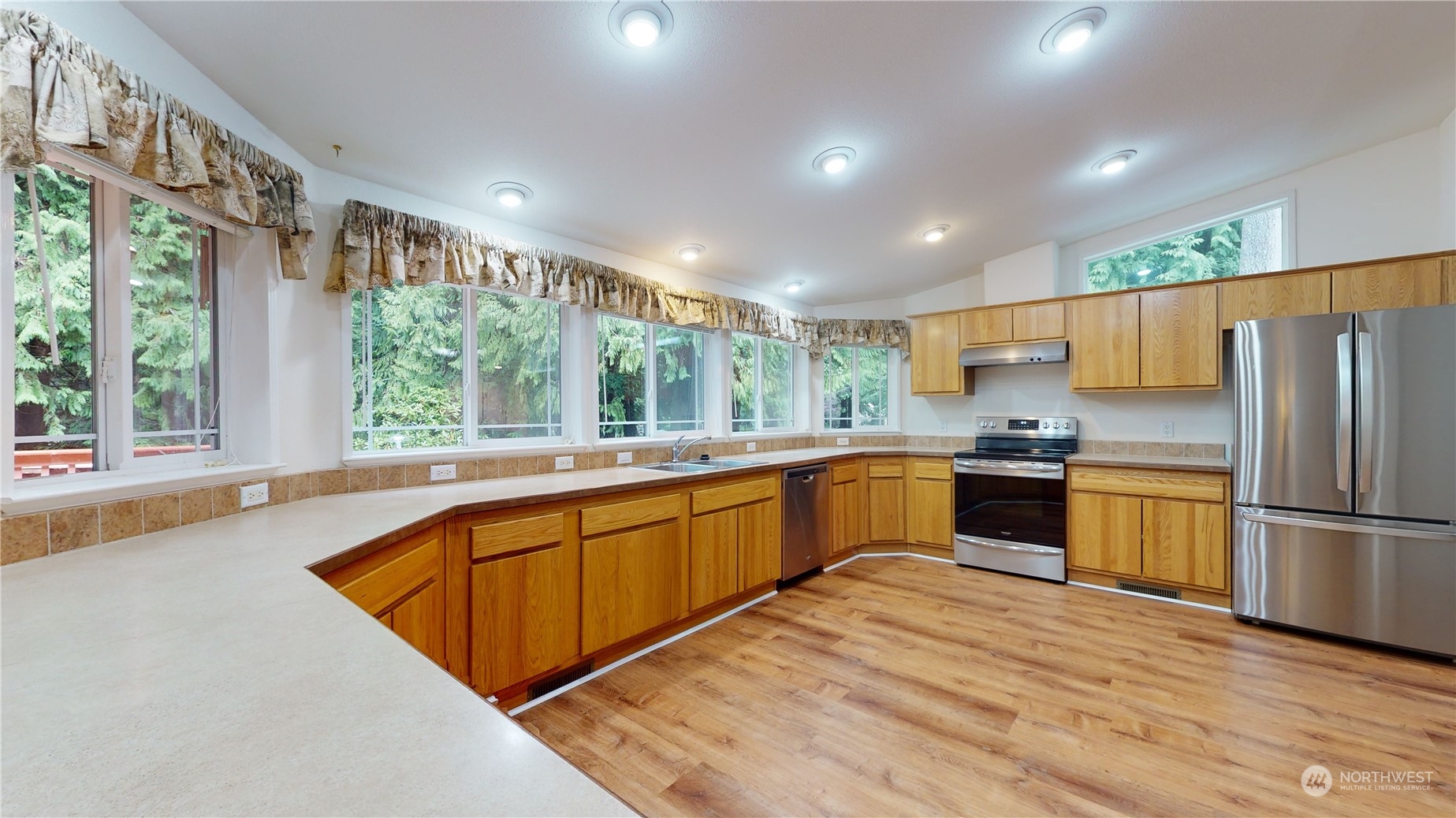 20889 Northeast Melson Road Poulsbo, WA 98370 - Photo 5 of 34 Gallery Image 5