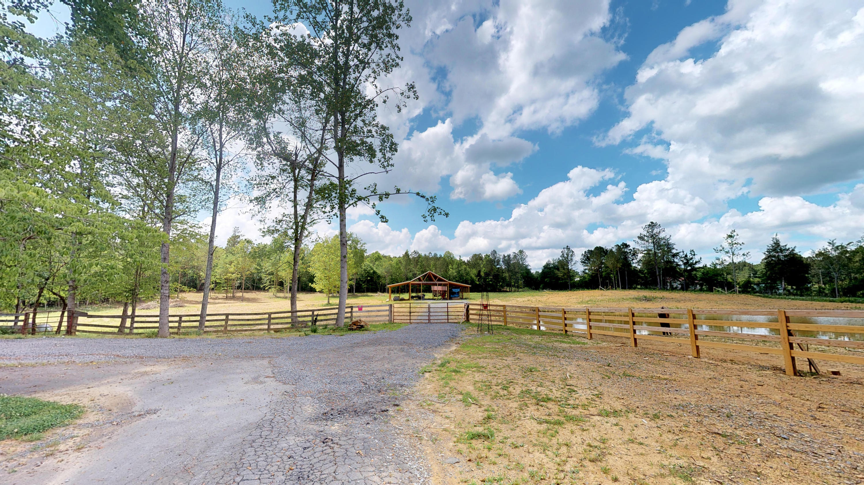 1135 Chestuee Road Northeast Cleveland, TN 37323 - Photo 2 of 9 Lm86bsPAUFP - 05.23.2018_18.20.05