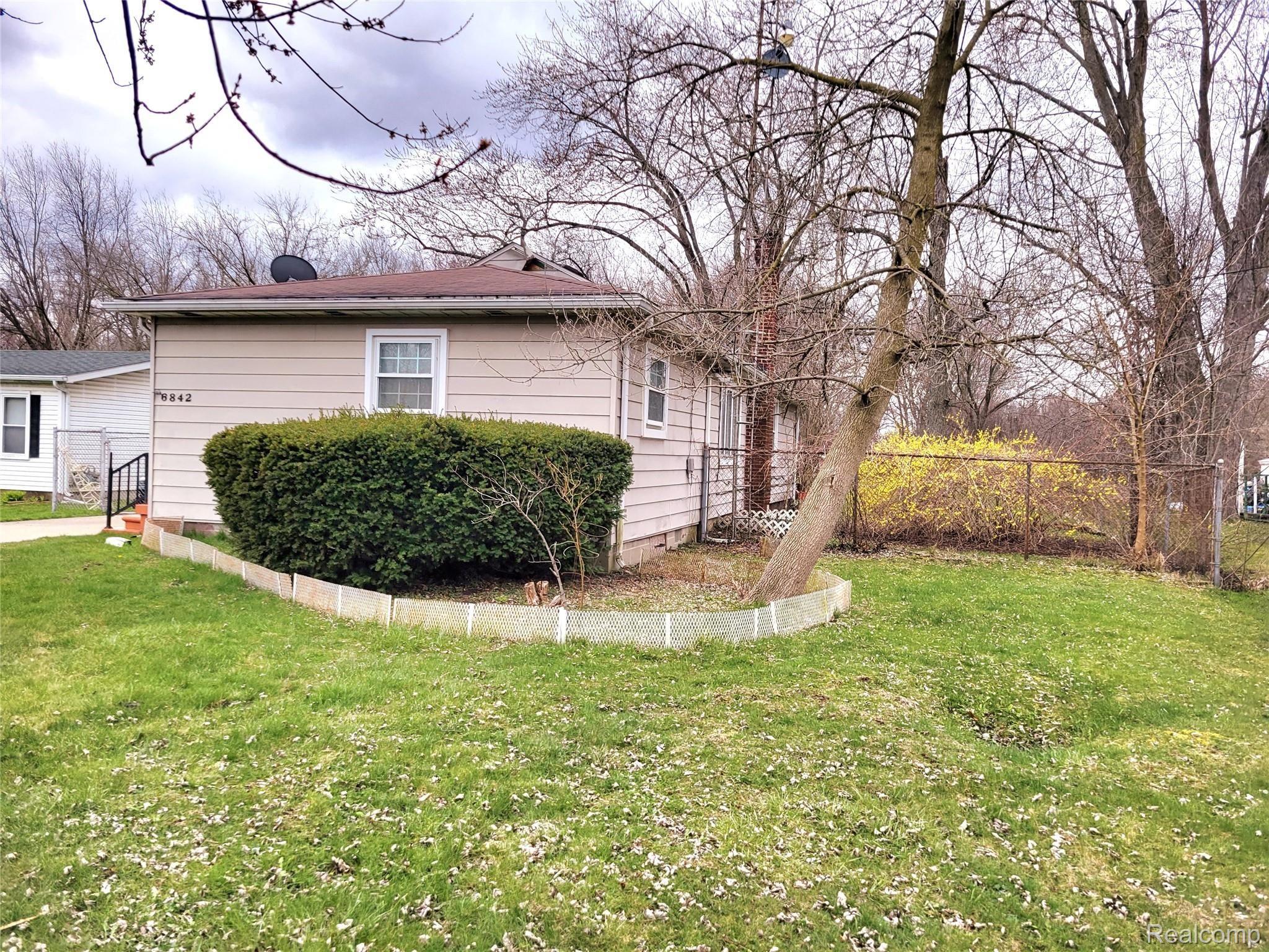 6842 Ball Road Romulus, MI 48174 - Photo 2 of 12 20220419_134640.jpg