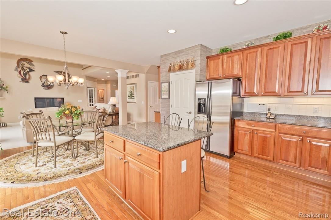 5688 Stonehaven Boulevard Rochester, MI 48306 - Photo 22 of 69 Another view of the kitchen