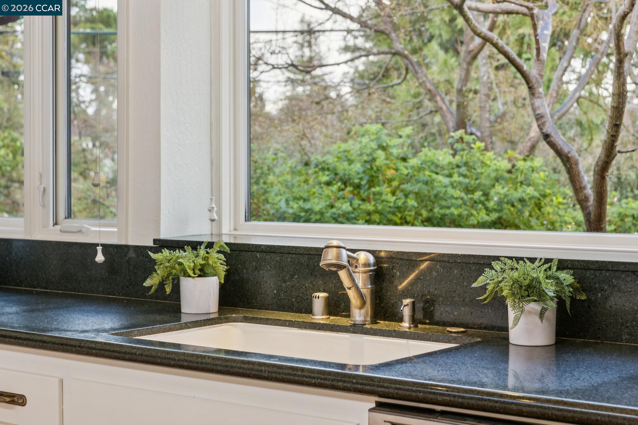 411 La Vista Road Walnut Creek, CA 94598 - Photo 16 of 57