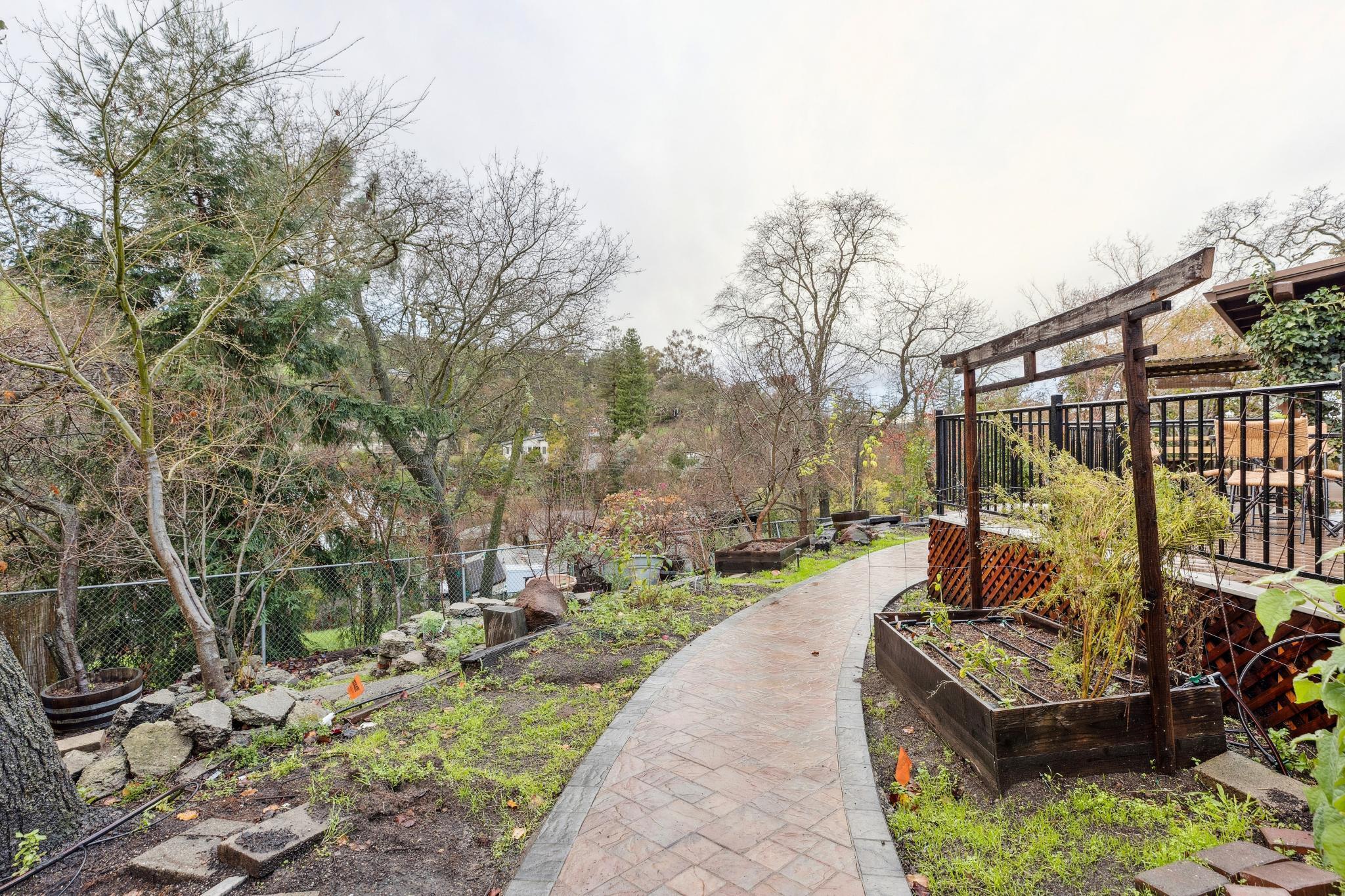 411 La Vista Road Walnut Creek, CA 94598 - Photo 40 of 57