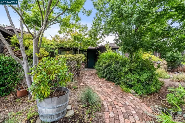 $1,749,000 | 411 La Vista Road, Walnut Creek, CA 94598