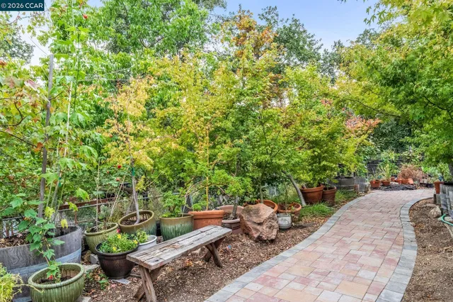 $1,798,000 | 411 La Vista Road, Walnut Creek, CA 94598