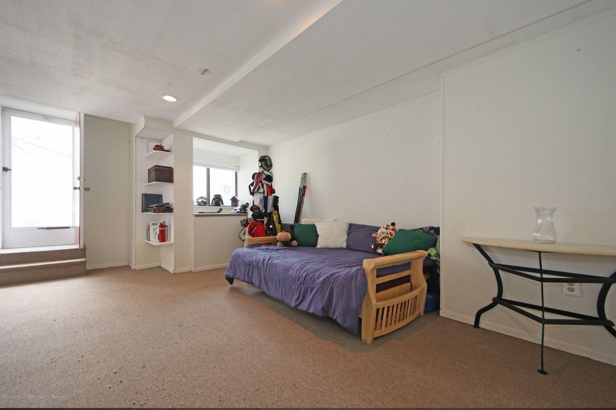 444 Middlewood Road Middletown, NJ 07748 - Photo 18 of 28 444 Middlewood fam rm1