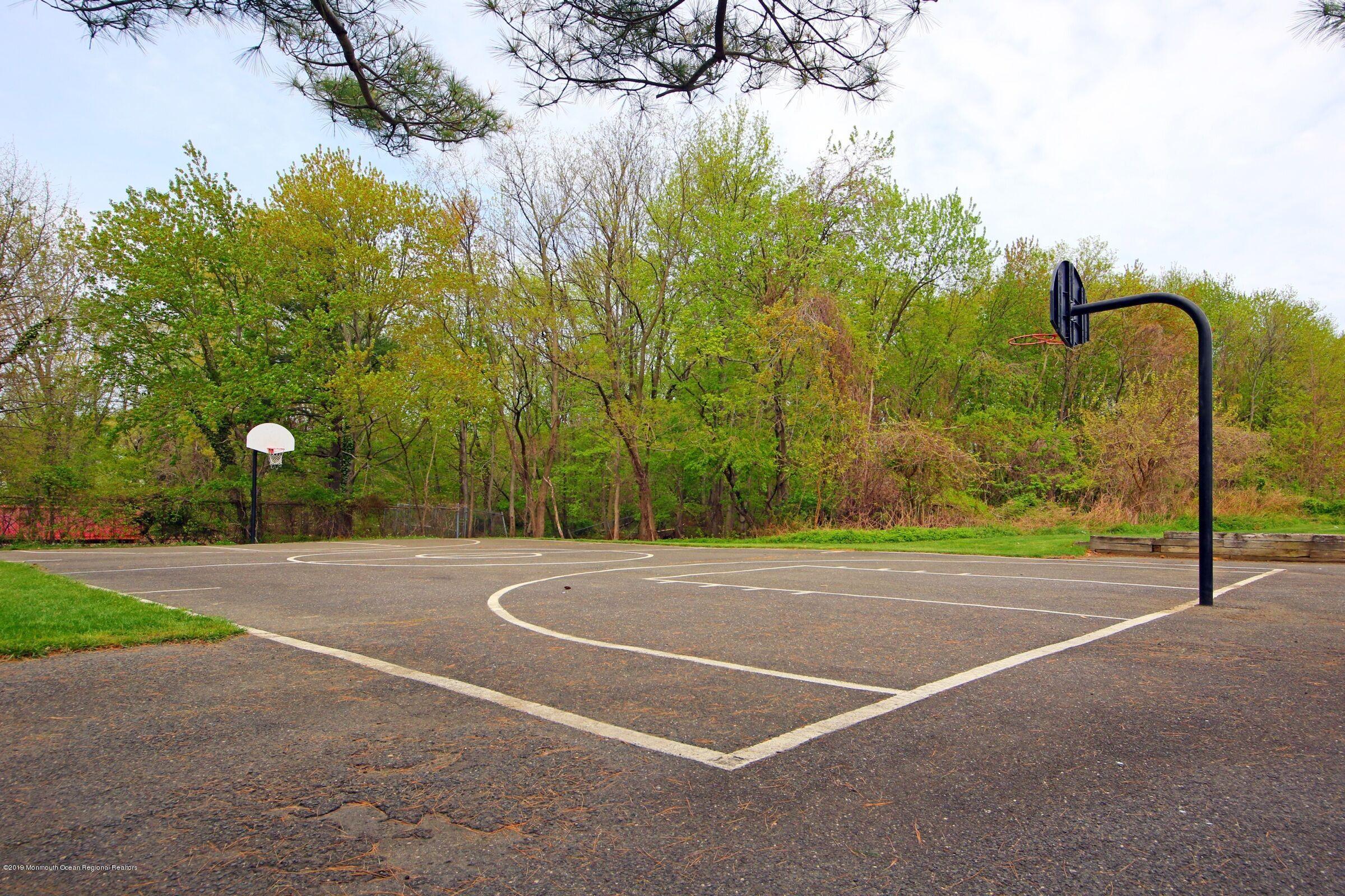 444 Middlewood Road Middletown, NJ 07748 - Photo 26 of 28 444 Middlewood basketball court