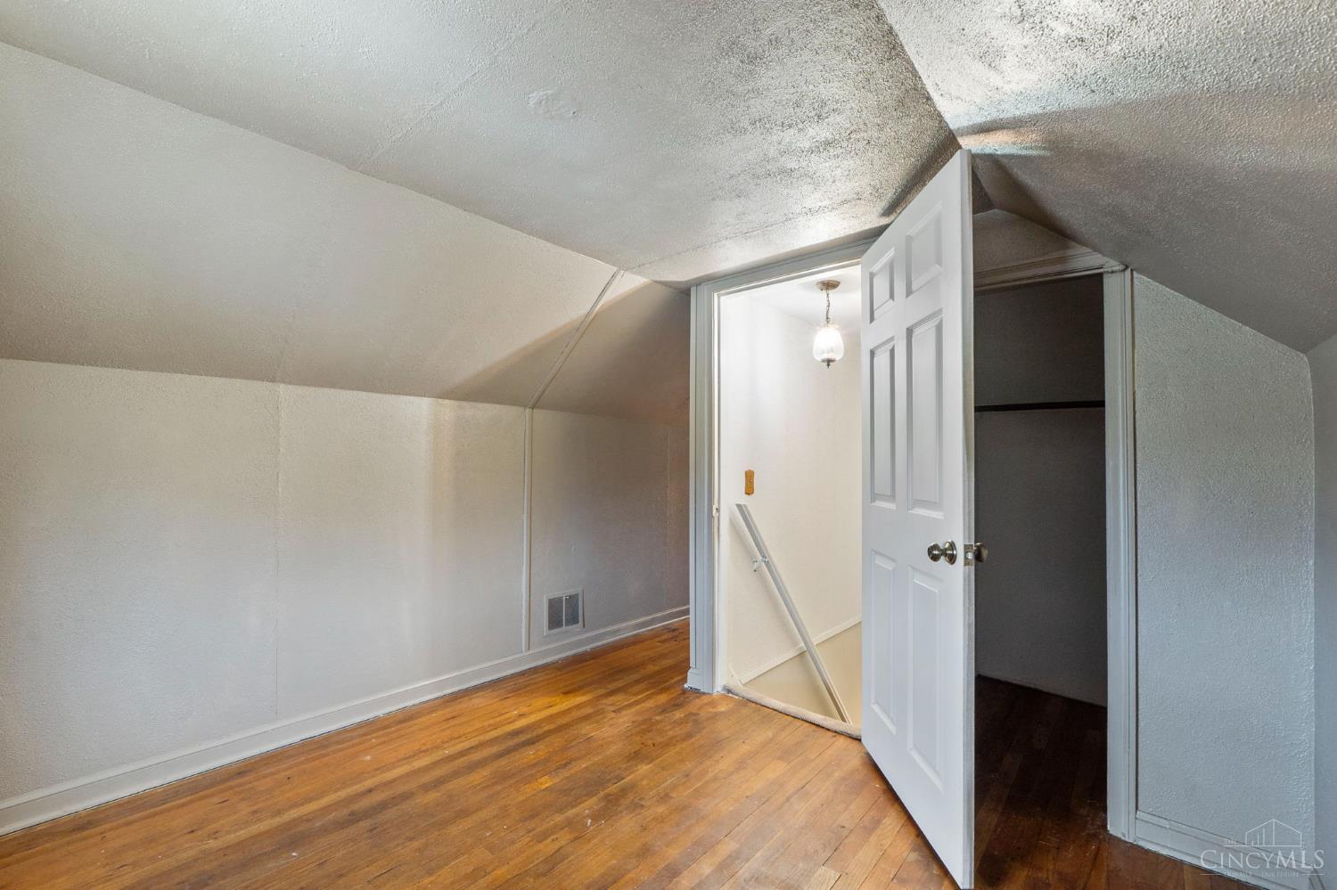 504 Ridgewood Avenue Hamilton, OH 45013 - Photo 17 of 28 Gallery Image 17