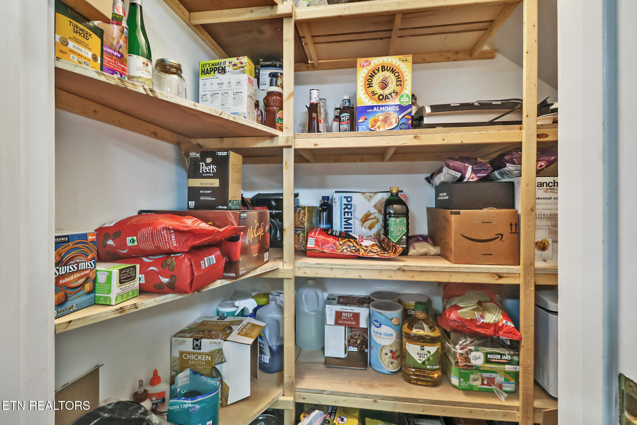 1115 Sunset Ridge Drive Crossville, TN 38571 - Photo 34 of 52 Garage Shelving