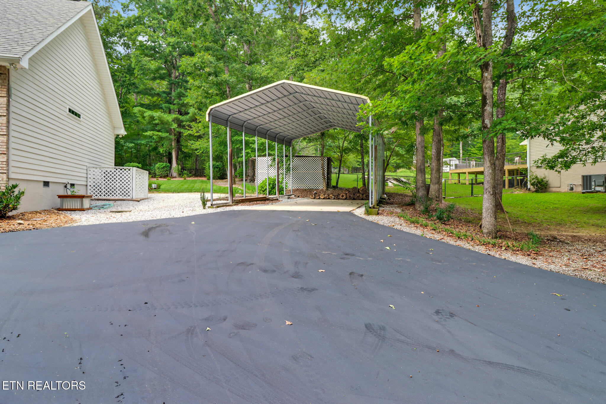 1115 Sunset Ridge Drive Crossville, TN 38571 - Photo 36 of 52 Carport